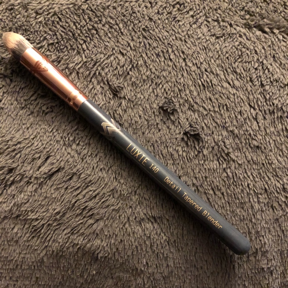 LUXIE 140 tapered detail makeup brush
